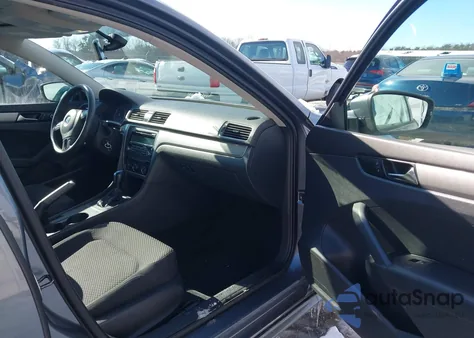 2013 Volkswagen Passat S из США, поврежденный, VIN 1VWAH7A30DC109350